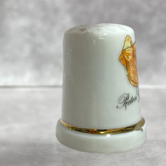 Porcelain Thimble Gold Trim & Scallop Shell Design Pecten Gloriosus By Agiftcorp - Picture 6 of 10